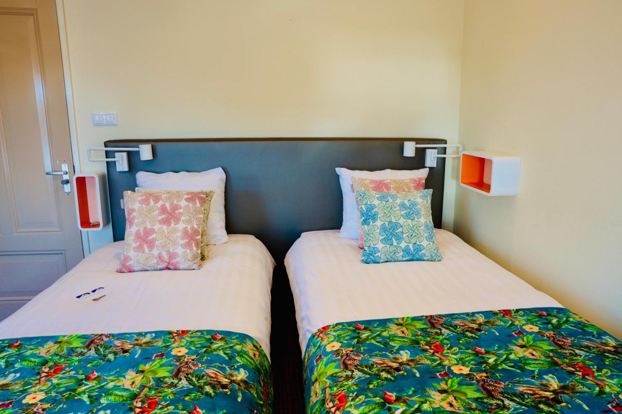 Bed & Breakfast Marrum Couette-café *